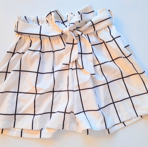 Paperbag Checkered Shorts - Picture 1 of 2